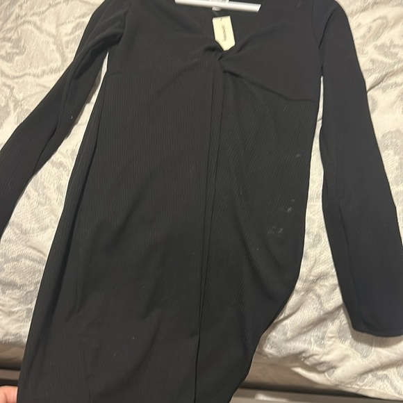 NWT Francesca’s Black Long-Sleeve Bodycon Midi Dress - Picture 2 of 3